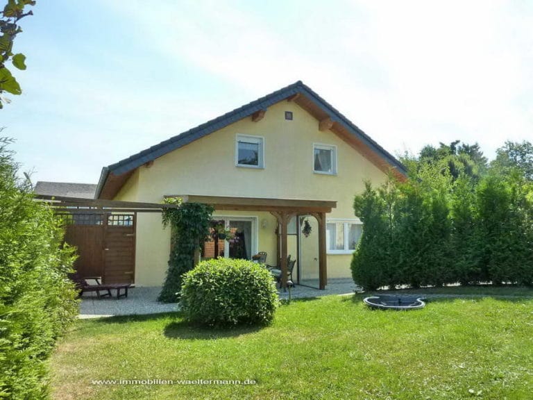 Haus bzw. Wohnung kaufen oder mieten in der Eifel und an